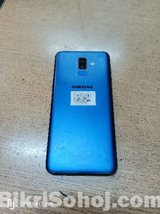 Samsung Galaxy j8